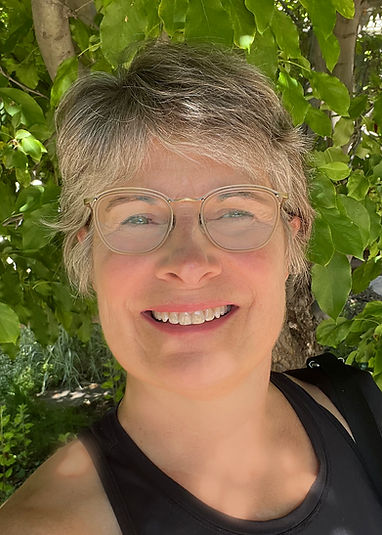 Laura Olinger headshot A 3Aug22.jpeg