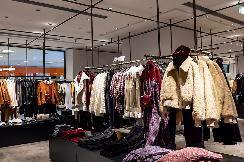 lovepik-shopping-malls-picture_501080372.jpg