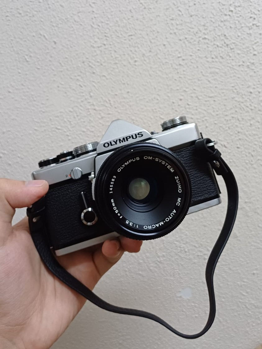 縮圖：Olympus OM-1