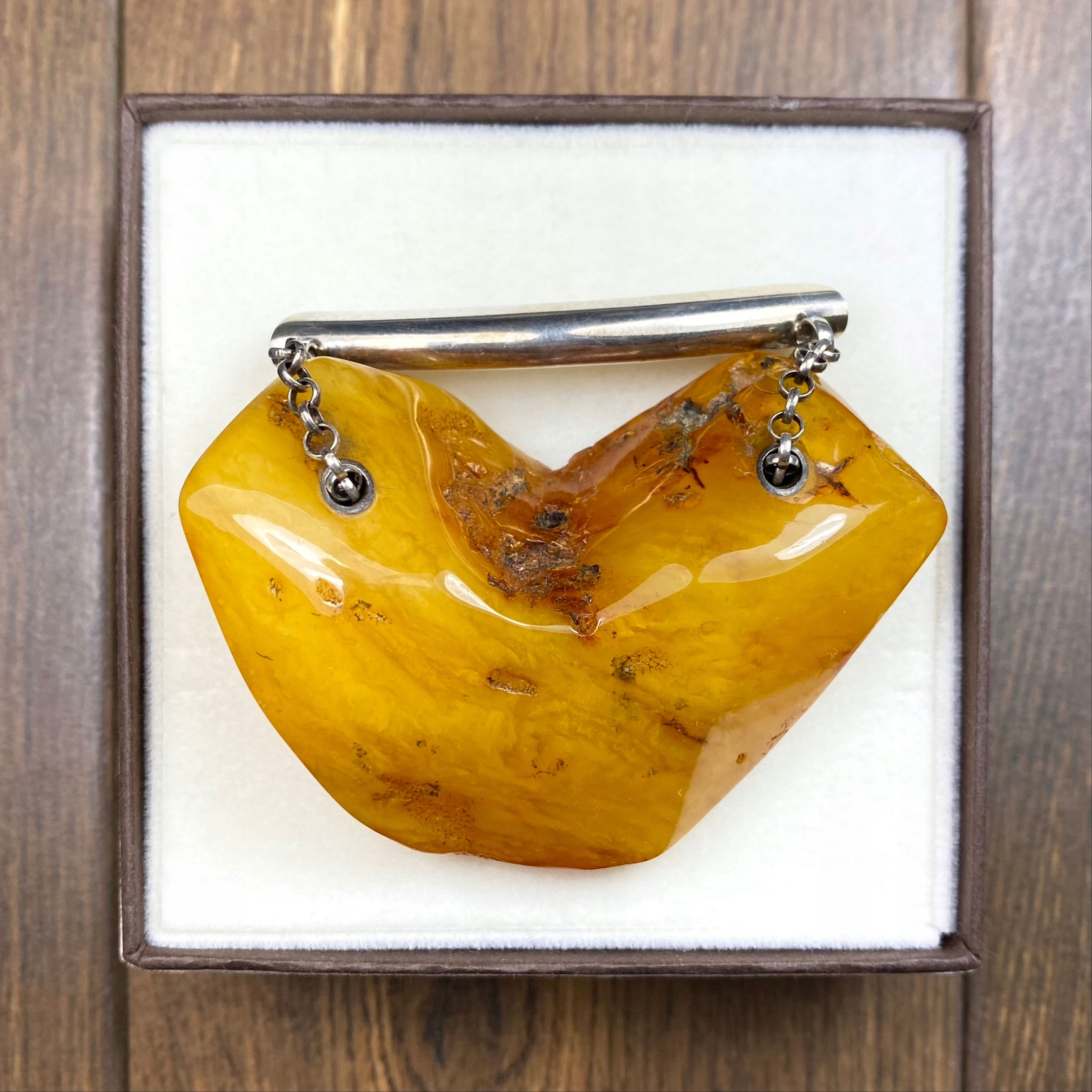 Srebrny wisior duża zawieszka bursztyn serce