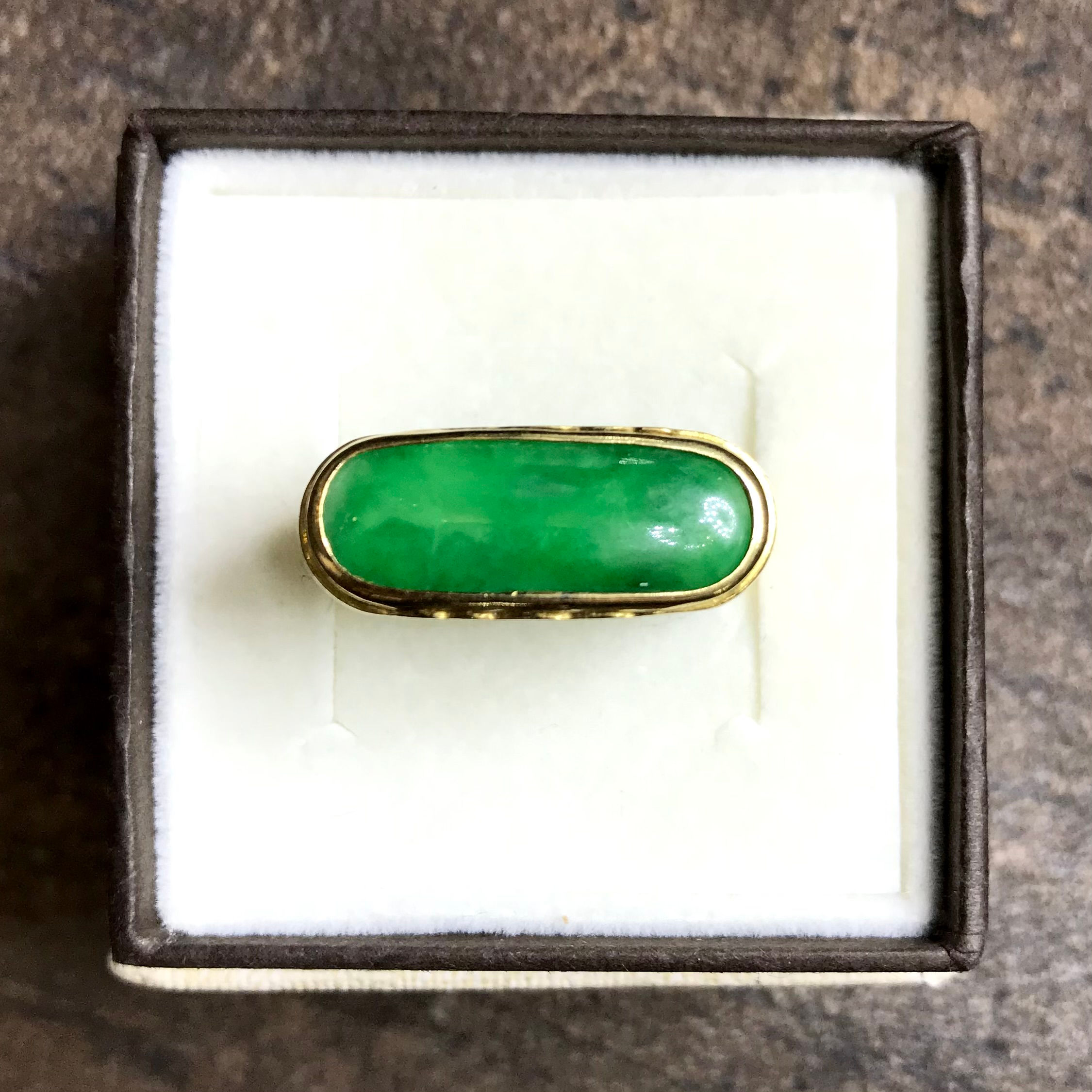 Złoty pierścień sygnet jadeit unikat r. 30