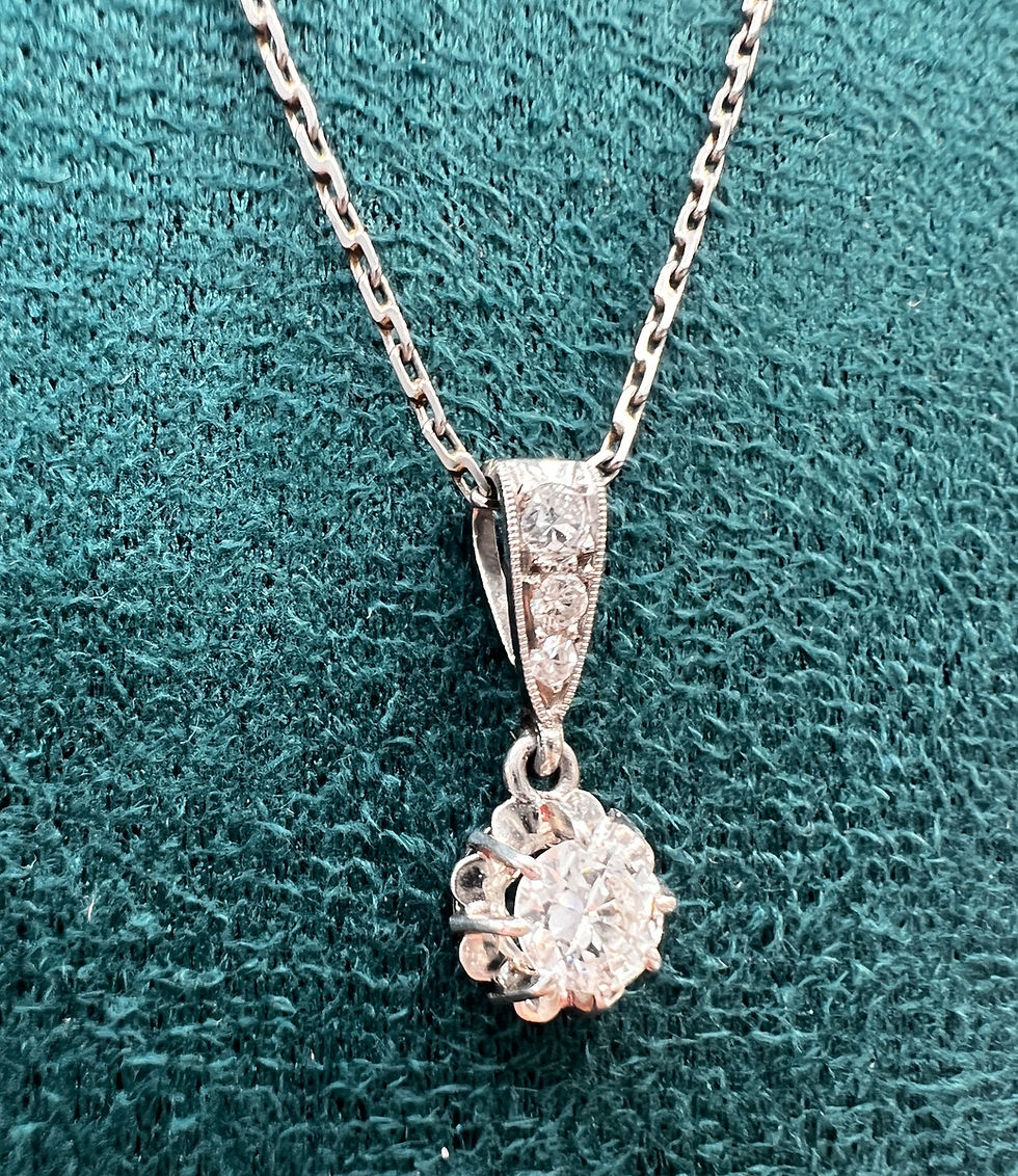 Miniatura: Wisiorek art deco z diamentem 0,38 ct wykonany ze złota 750 w kolorze białym