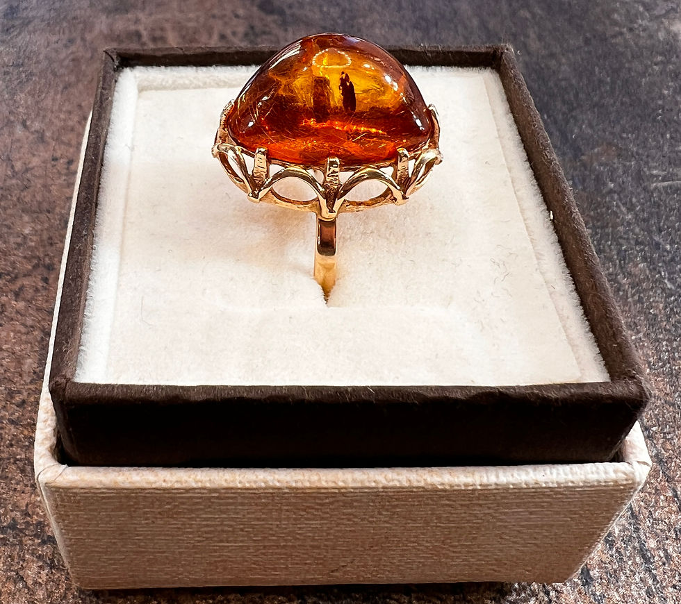 Miniatura: Złoty pierścionek z bursztynem w złocie 583, owalna oprawa, klasyczny styl vintage