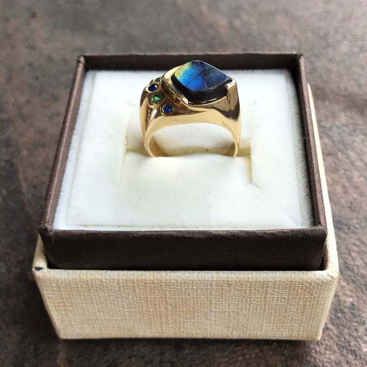 Miniatura: Pierścionek złoty z labradorytem