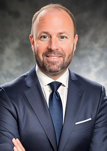 Zach Huff Headshot.jpg