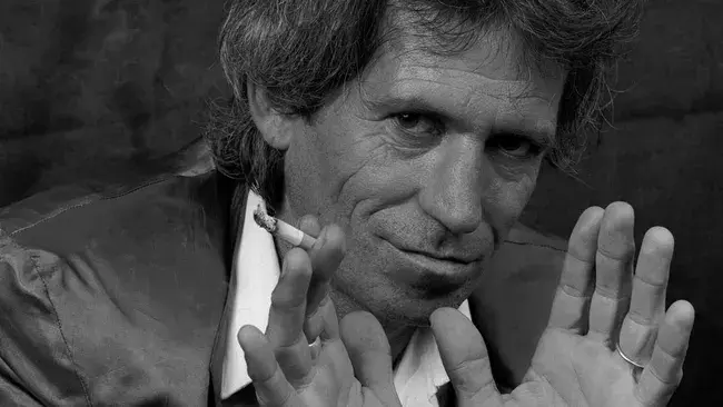 Como Keith Richards influenciou várias gerações de roqueiros – para o bem ou para o mal