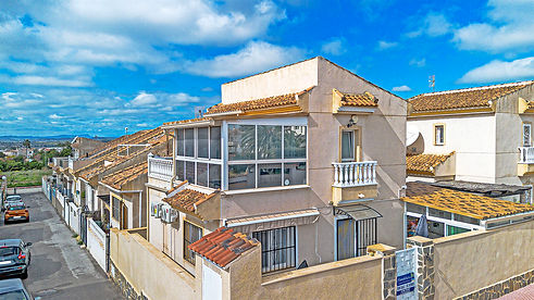 Detached Villa For Sale In Quesada - QRS 9749