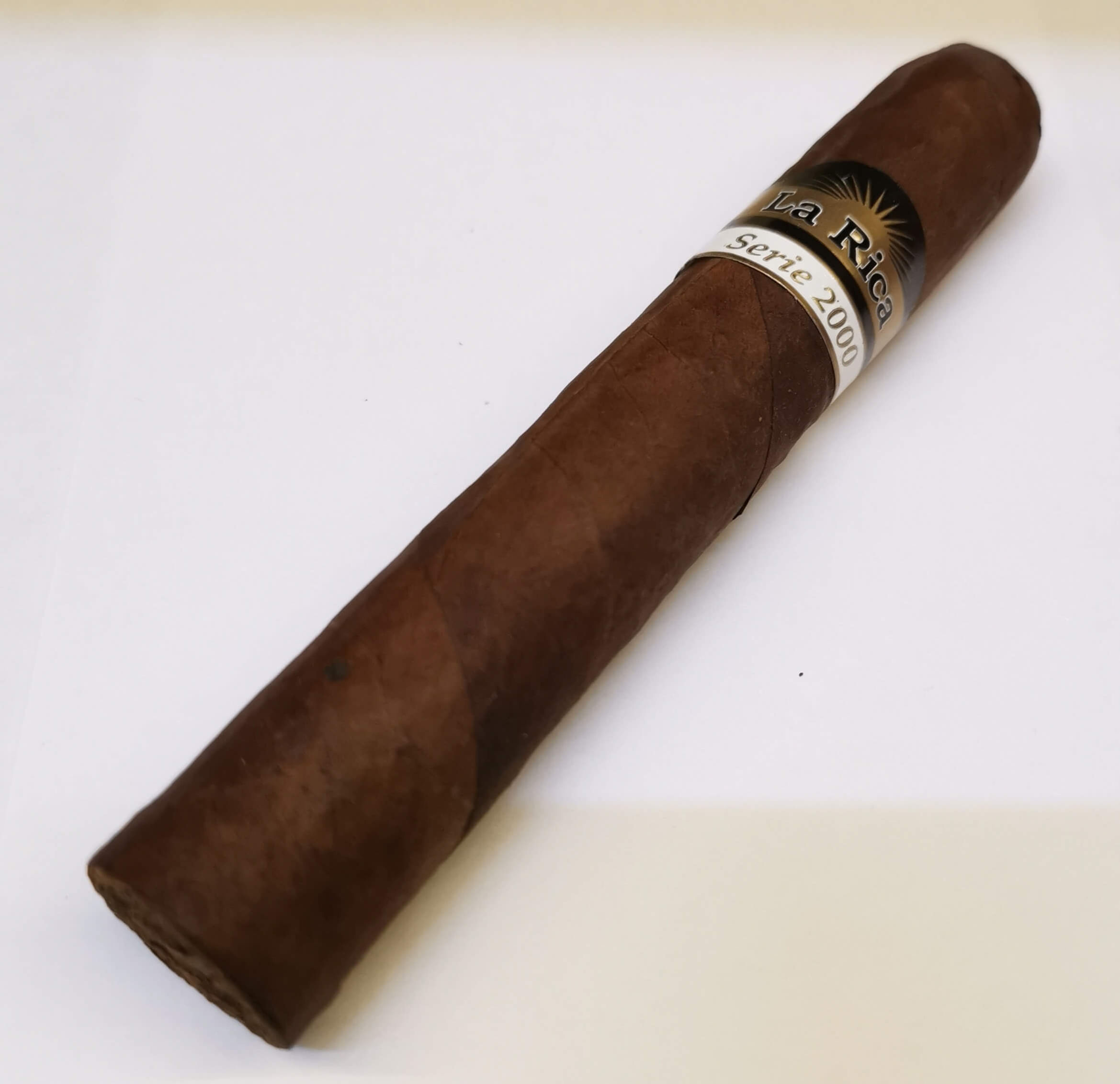 La Rica Serie 2000 ROBUSTO TUBE
