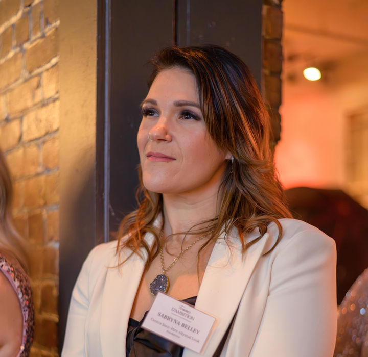 «.. j'ai connecté avec mon pouvoir de femme… et il était bien là, solide et vibrant. Entourée d’une centaine d’entrepreneures aussi inspirantes que bienveillantes, j’ai ressenti une énergie profonde, vraie.»