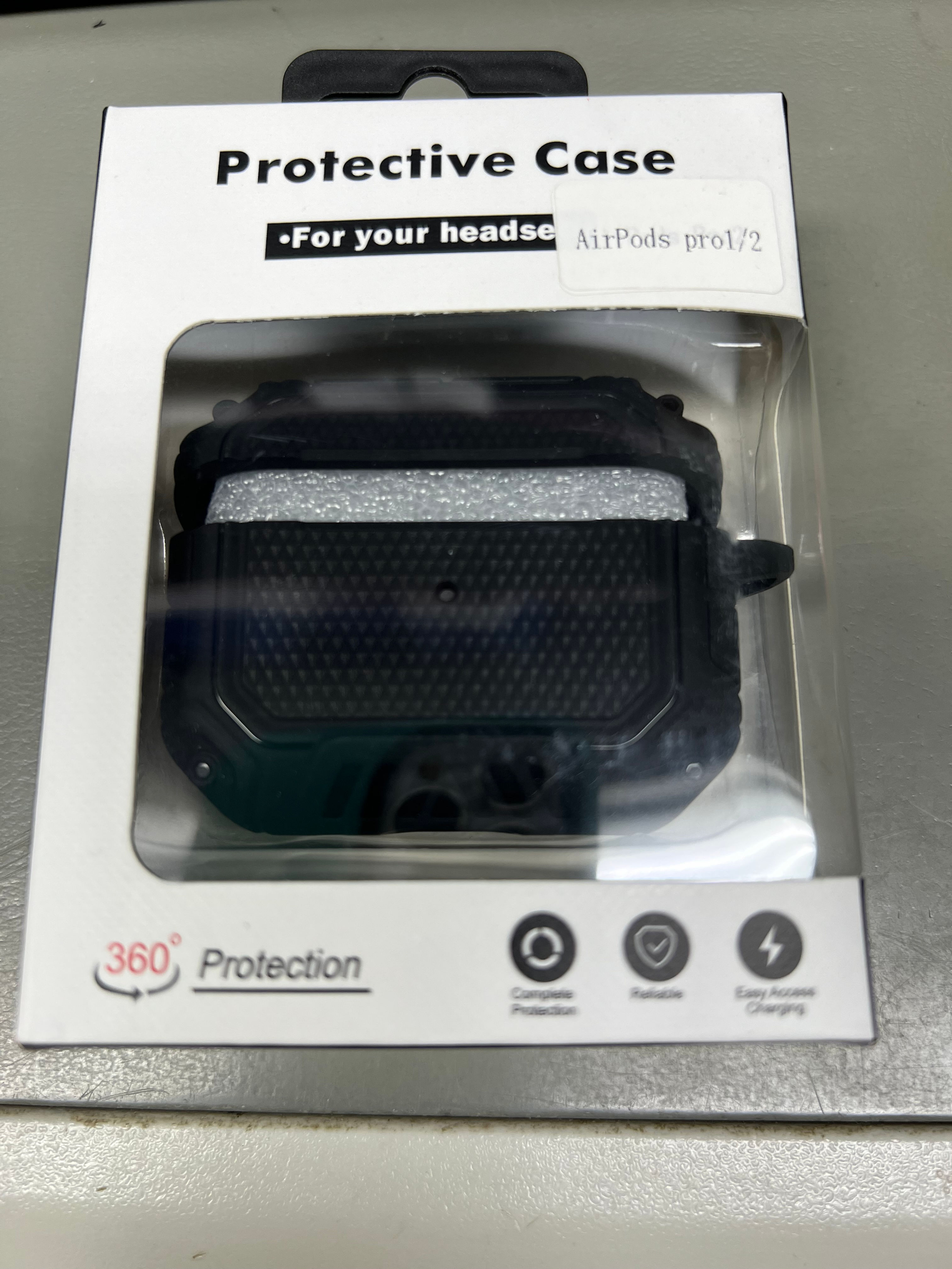 AirPods 2 Black Clip Case