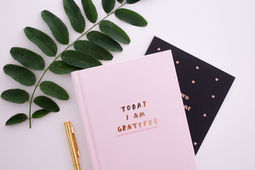 7 fun and easy floral doodle ideas for your bullet journal