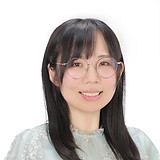 福村りさ_バストアップ_edited.jpg