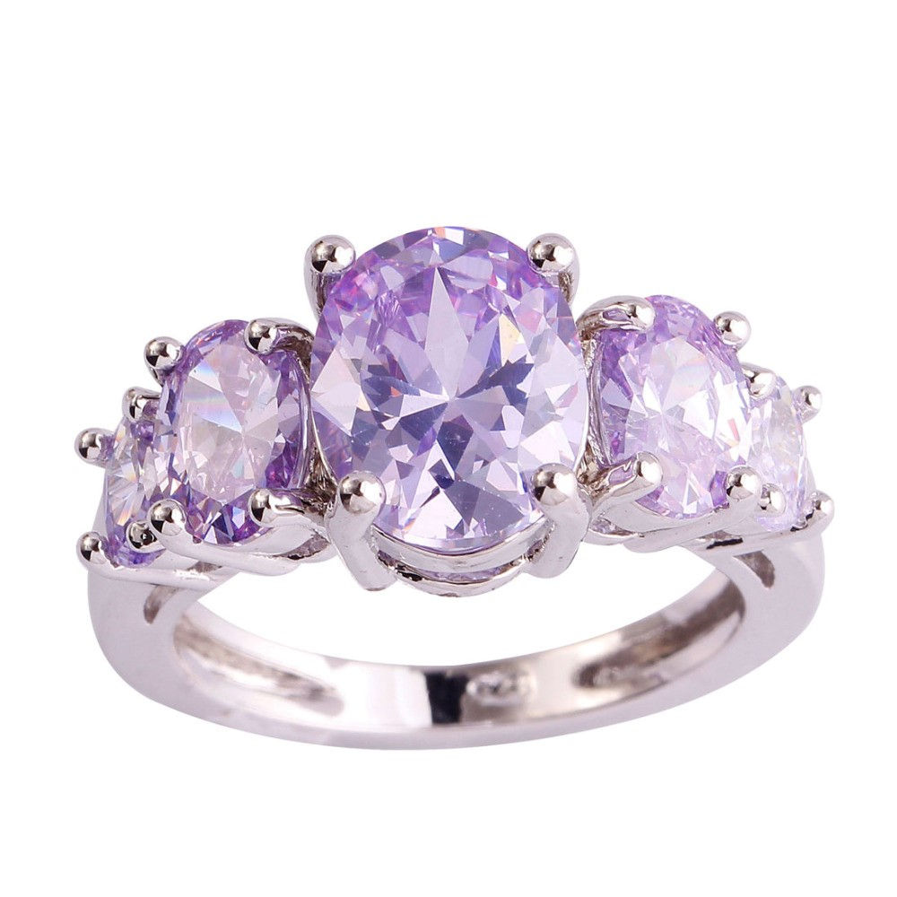 Nice Ring with light Purple/Lilac stone