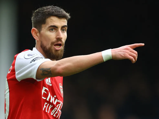 "Flamengo inicia negociações para contratar Jorginho, do Arsenal."