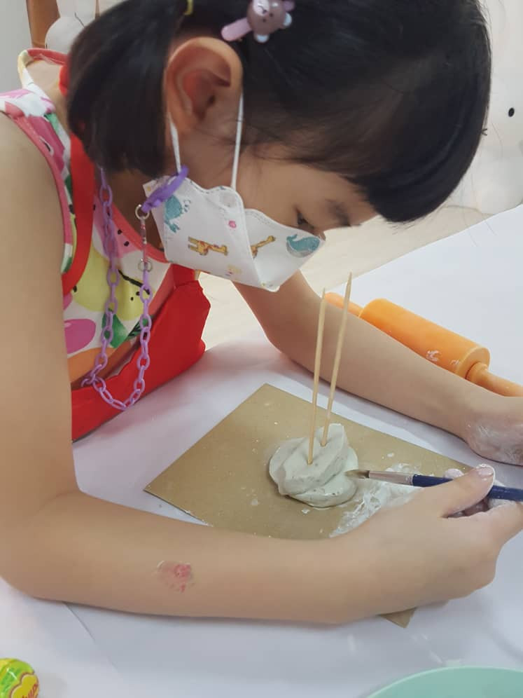 art school art class in mont kiara, art classes, art and painting, art holiday program.