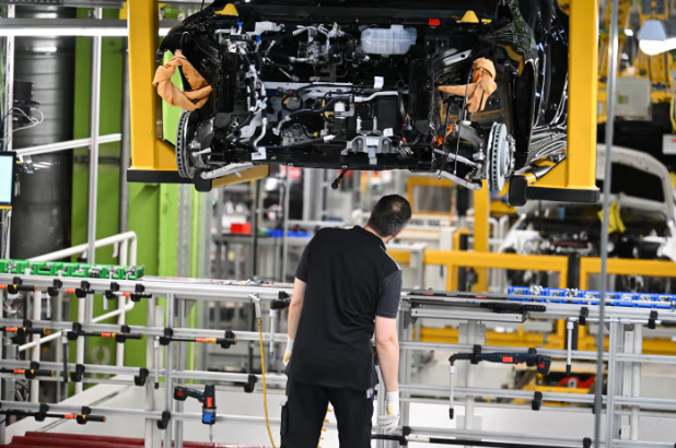 Eurozone Economy Shows Strength as Unemployment Stays at Record Lows