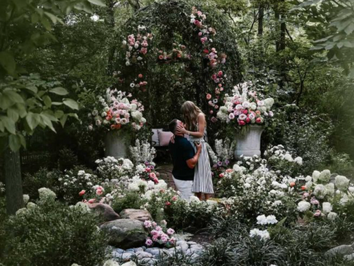 Taylor Swift’s Engagement Florals: Inspiration for a Modern, Chic Backdrop