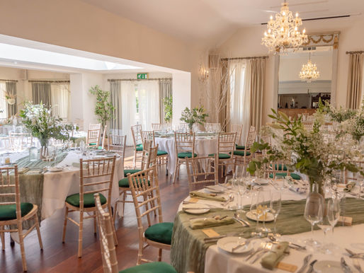 The Falcon Hotel, Uppingham: Elegant Florals for a Refined Wedding