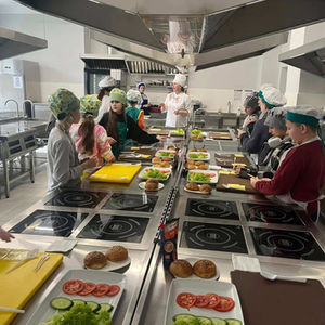 Смачні пригоди 5-Б класу!