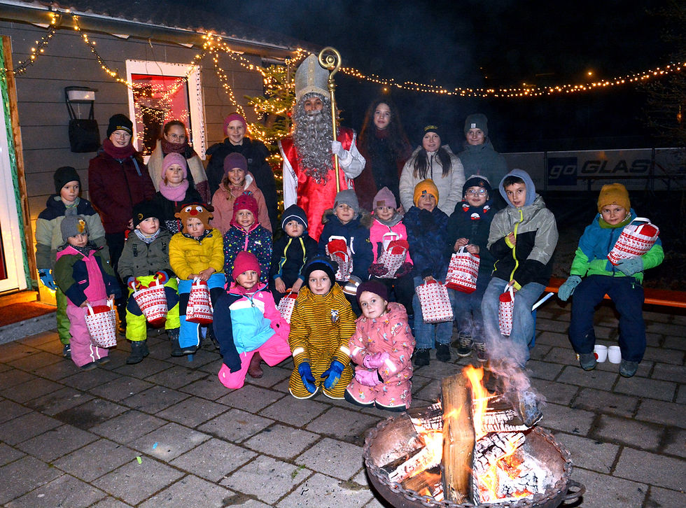Strahlende Gesichter bei der Tennisjugend