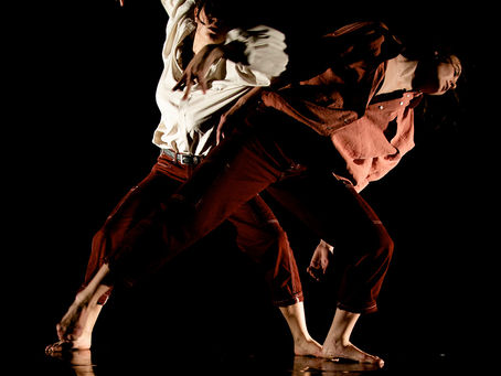 Cie ANNAMAE // Anna Beghelli et Maé Nayrolles