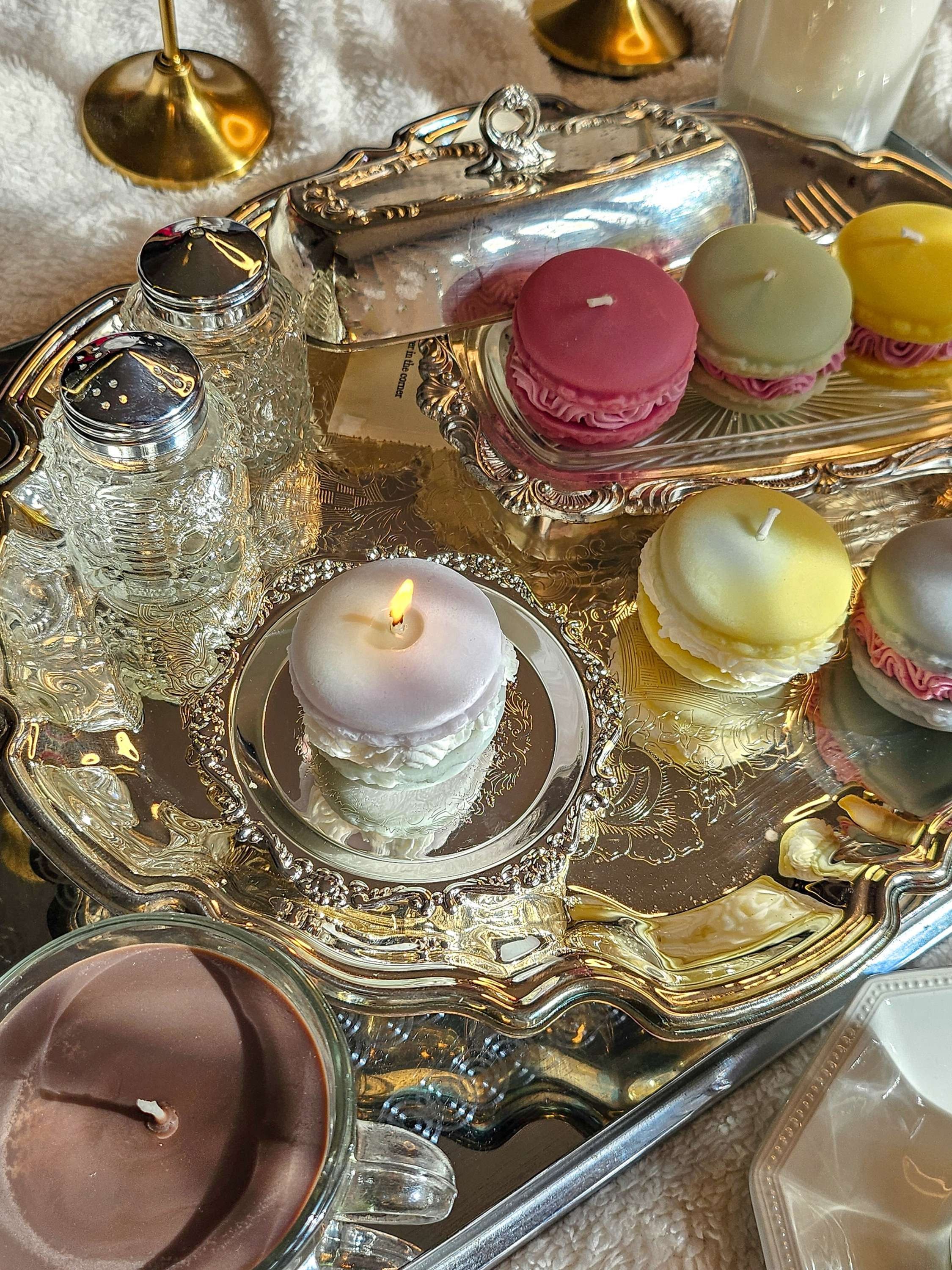 Macaron (two-tone colour) Candle