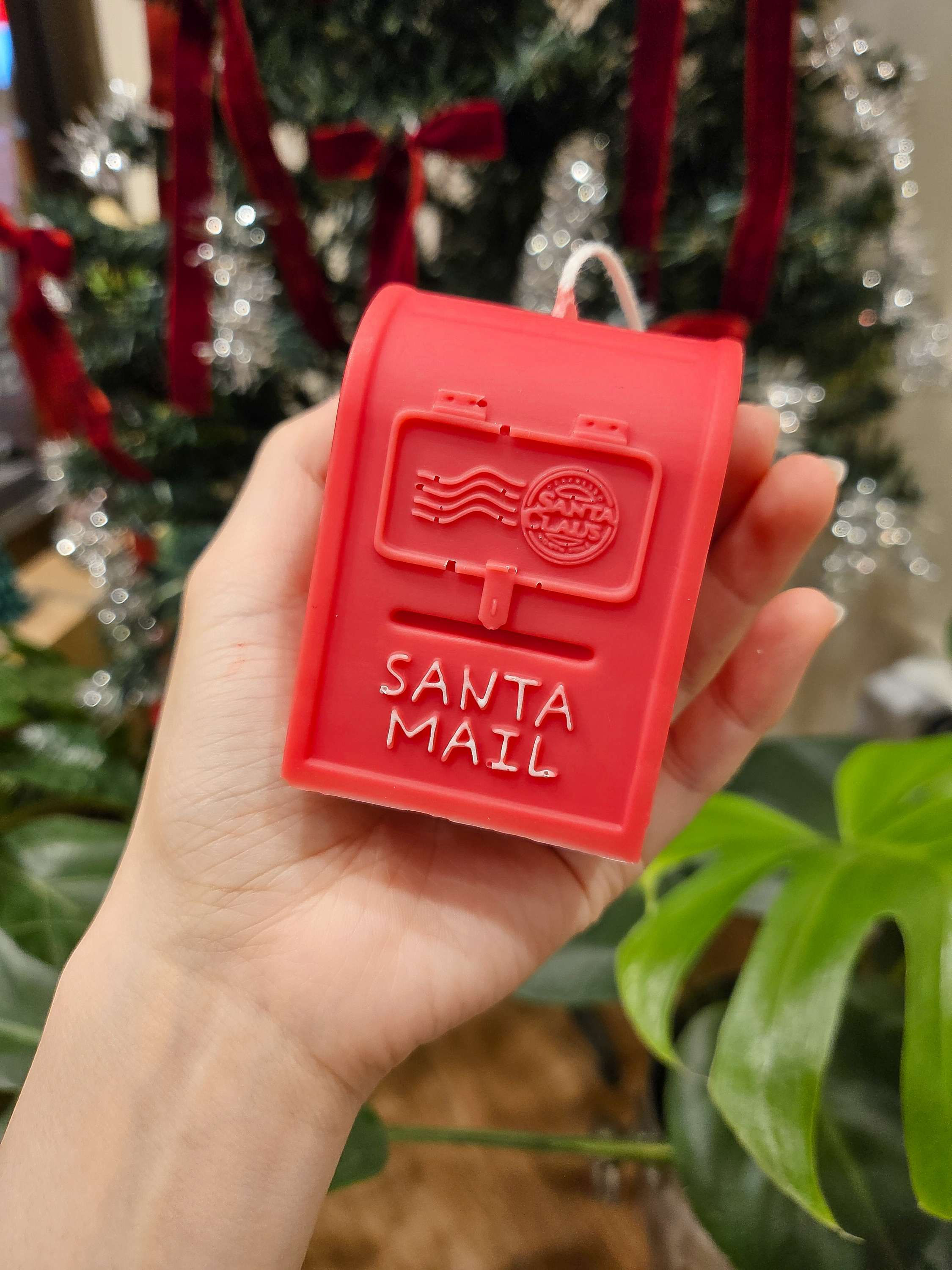 Santa's Mailbox Candle