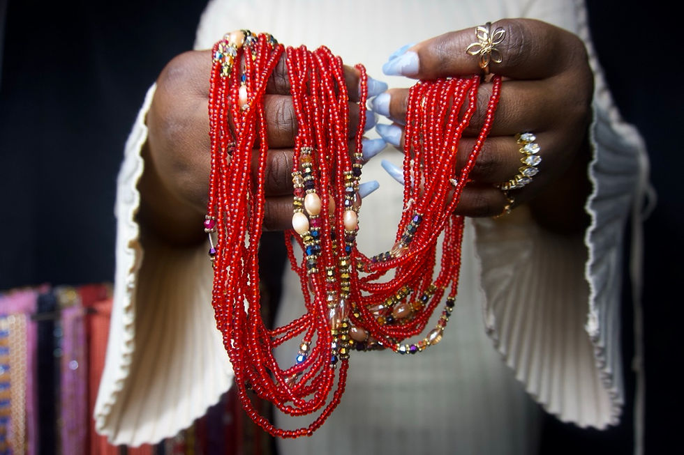 Scarlet Dreams elastic string waist beads