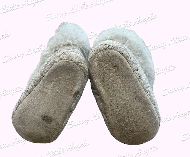 Thumbnail: bottoms of Grey Fur Boots