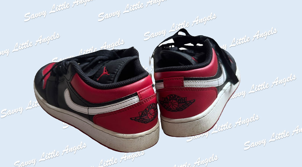 Thumbnail: 4Y Red & Black Air Jordan