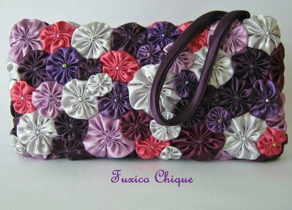 bolsa de fuxico de mão