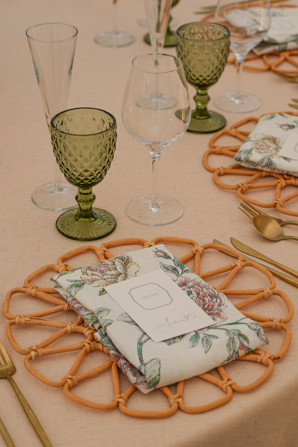 Thumbnail: FLOWER RATTAN PLACE MAT