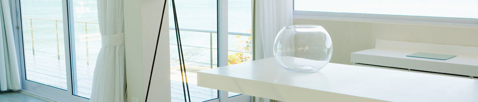 Modern White Apartment
