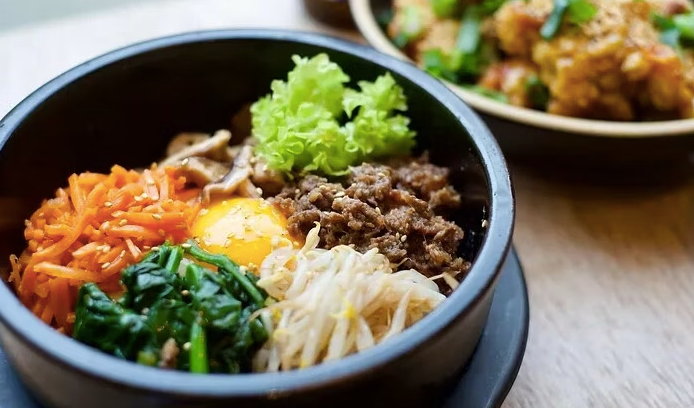 Geniet van Koreaans Streetfood en de geliefde "bibimbap". UITVERKOCHT!