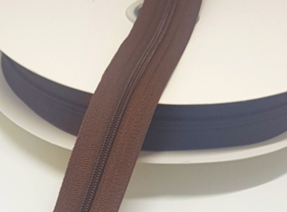 Brown Zip on Roll