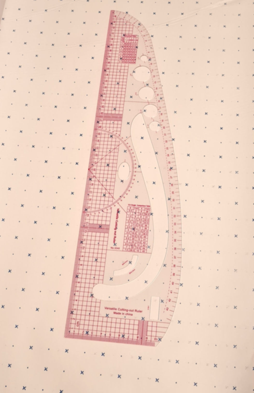 VERSATILE CUTTING OUT RULER | sewstitchy2