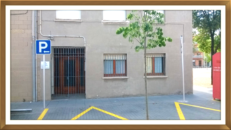 Portal de Càritas a Manlleu