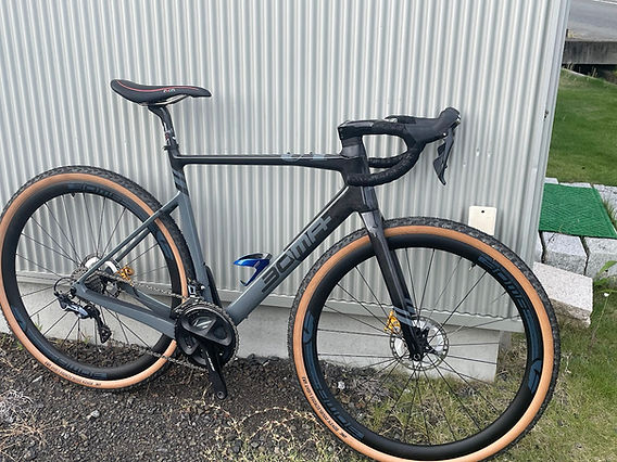 BOMA TTバイク 完成車 ロードバイク カーボン ホイール フレーム BOMA UT(正規カラーってこれ)