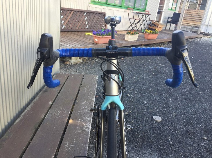 ロードバイクドロップハンドル　STIレバーセット 八の字のハンドル