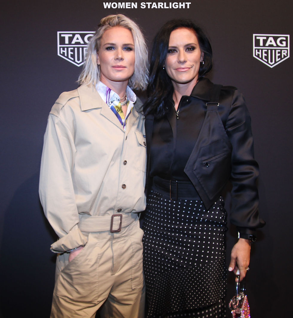 ASHLYN HARRIS & ALI KRIEGER(US WOMEN SOCCER)