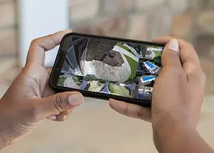 67d086cf0ff05e580684ff42_087_25_Control4.com_WholeHome_LivingtheControl4Experience_Peaceof