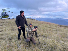 Charlie Clark continúa rodaje de documental sobre OVNIS en Región de Magallanes