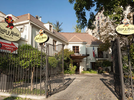 Juan y Medio remodela local de Providencia y reencanta con lo mejor de la gastronomía chilena