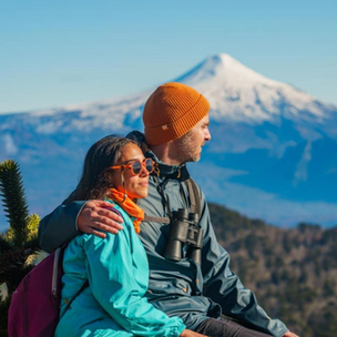 Santiago se viste de sur: Pucón trae sus mejores panoramas invernales a la capital