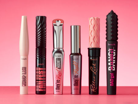 Celebra el amor y el día internacional de las pestañas con Benefit Cosmetics
