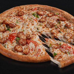 Explosión de sabores: Melt Pizzas sorprende con tres nuevas opciones de Holy Cheese y renovada receta de Cinnamon Rolls