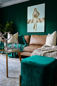 Inspiratie interieur figuur schilderij turquoise en diepgroen. Titel: Oversteken door ART Eva Maria.