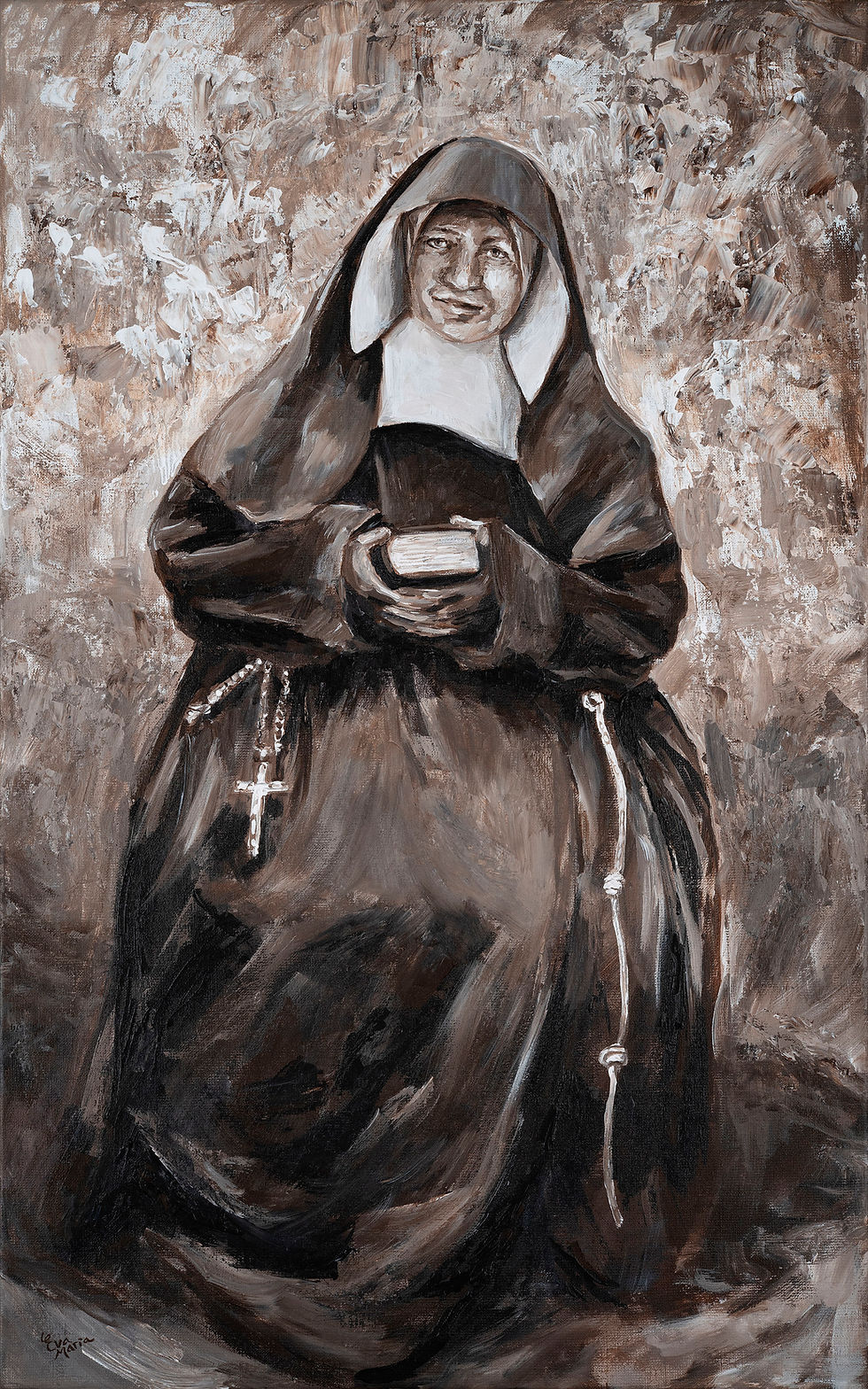 Historisch portret schilderij in sepia tinten van Moeder Theresia Saelmaekers, stichteres congregatie ‘Alles voor Allen’ in opdracht van Stichting Cultuurbehoud Breda. Ze glimlacht, heeft een bijbel in haar hand, achtergrond met abstracte structuur.