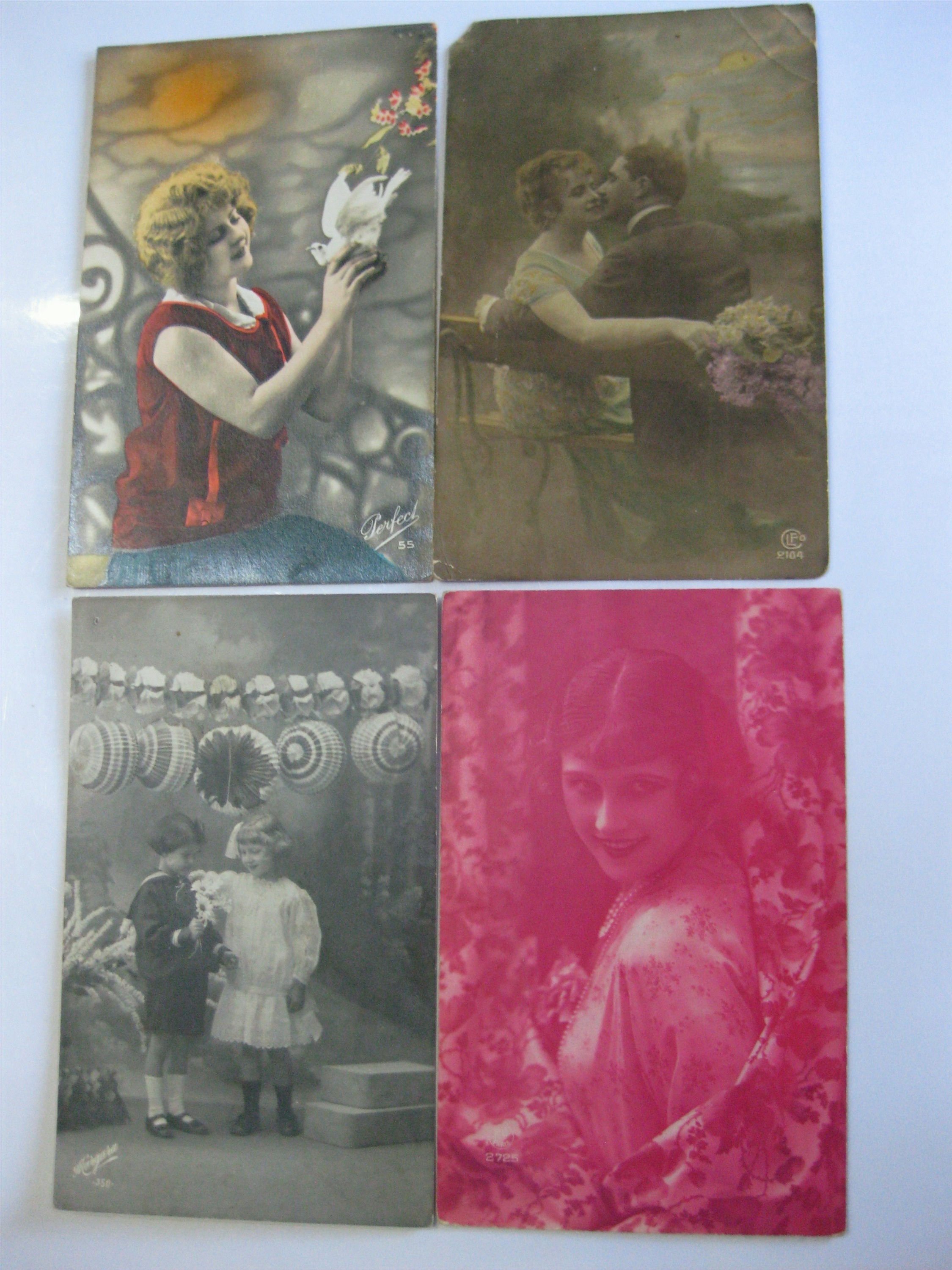 Tarjetas postales año 1920, 1925, 1931 y 1932. Dorsos manuscritos. Interesantes.