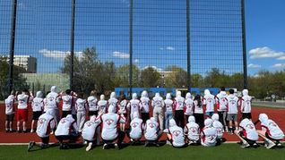 Teamkleidung für die Sportklassen